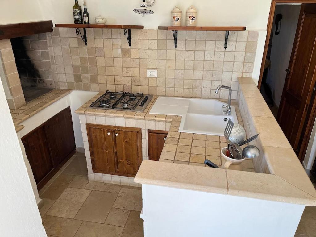 Casa Giuliveto - Charmantes Ferienhaus Mit Privatpool In Olivenhain Остуні Екстер'єр фото