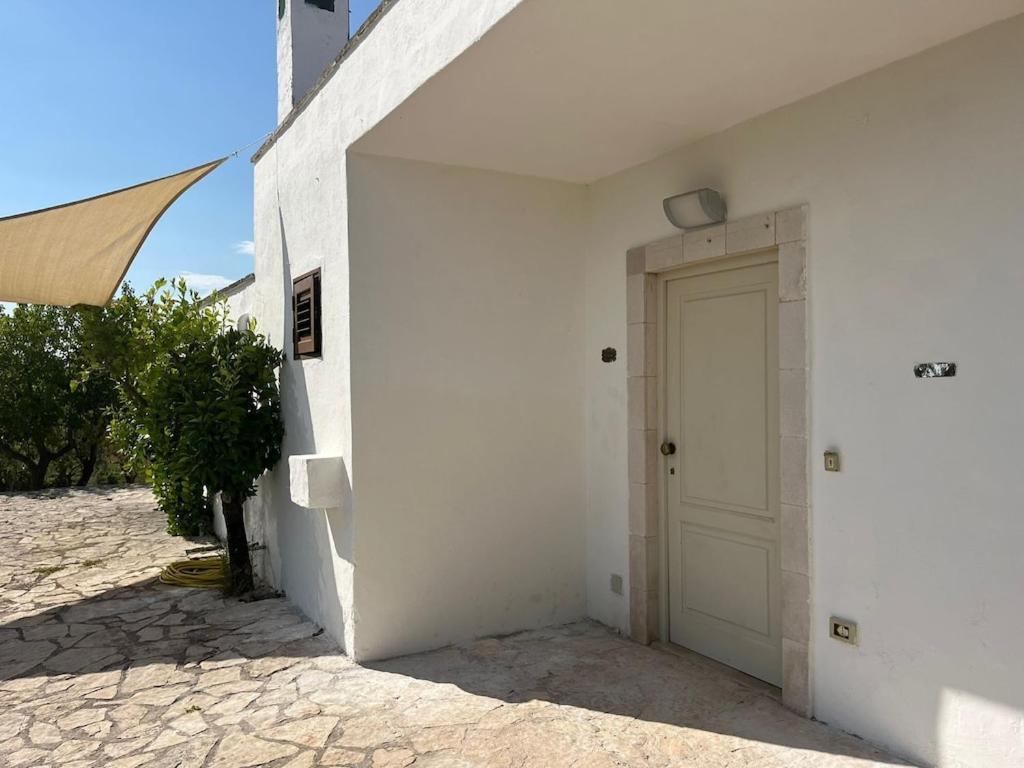 Casa Giuliveto - Charmantes Ferienhaus Mit Privatpool In Olivenhain Остуні Екстер'єр фото